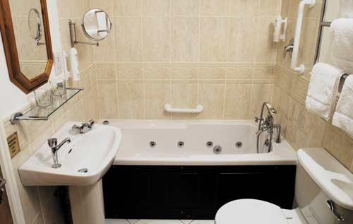 Leeson Apartment
