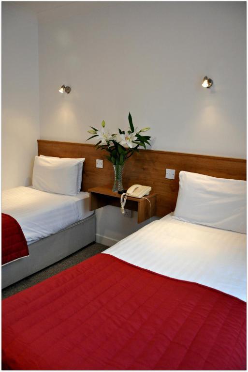 Maple Hotel