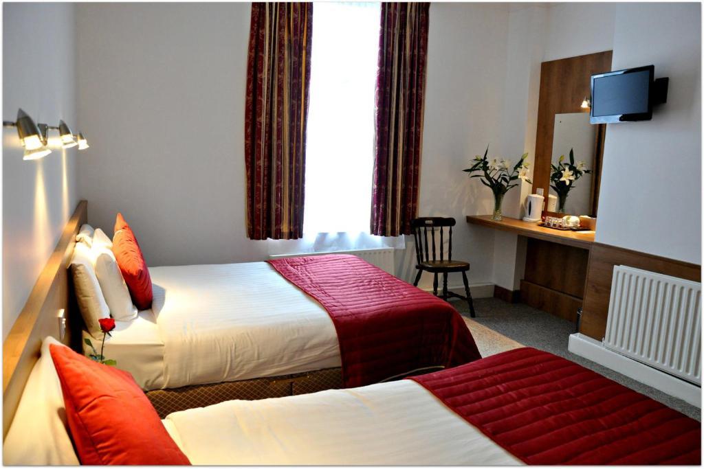 Hotel Maple 2*