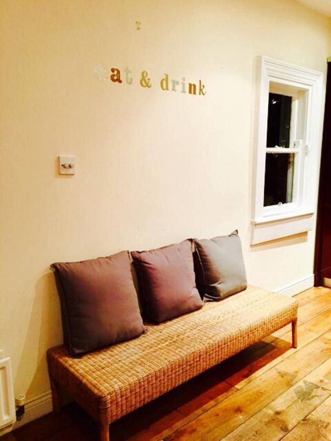 Period 4 Bedroom House Close To The City Centre Apartment *