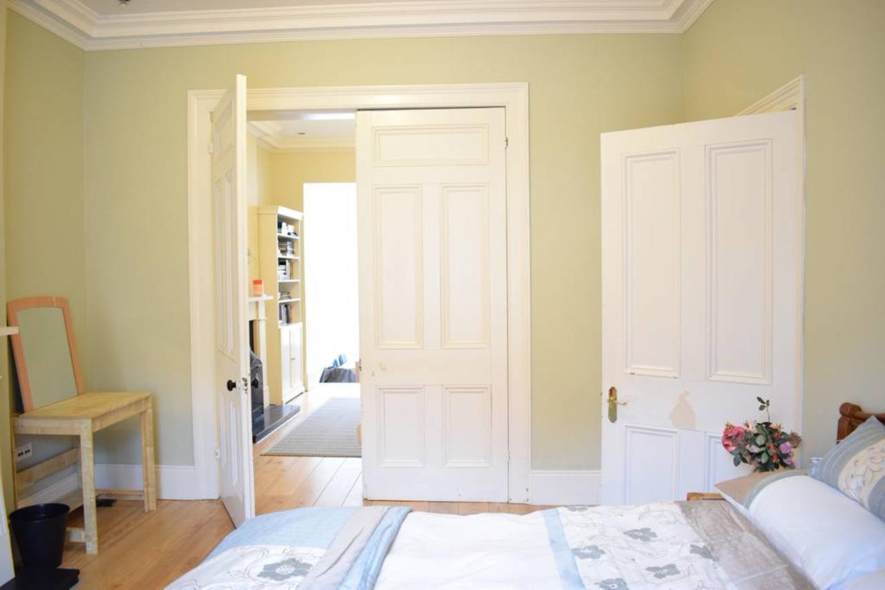 5 Bedroom House In Drumcondra Sleeps 10 Appartement