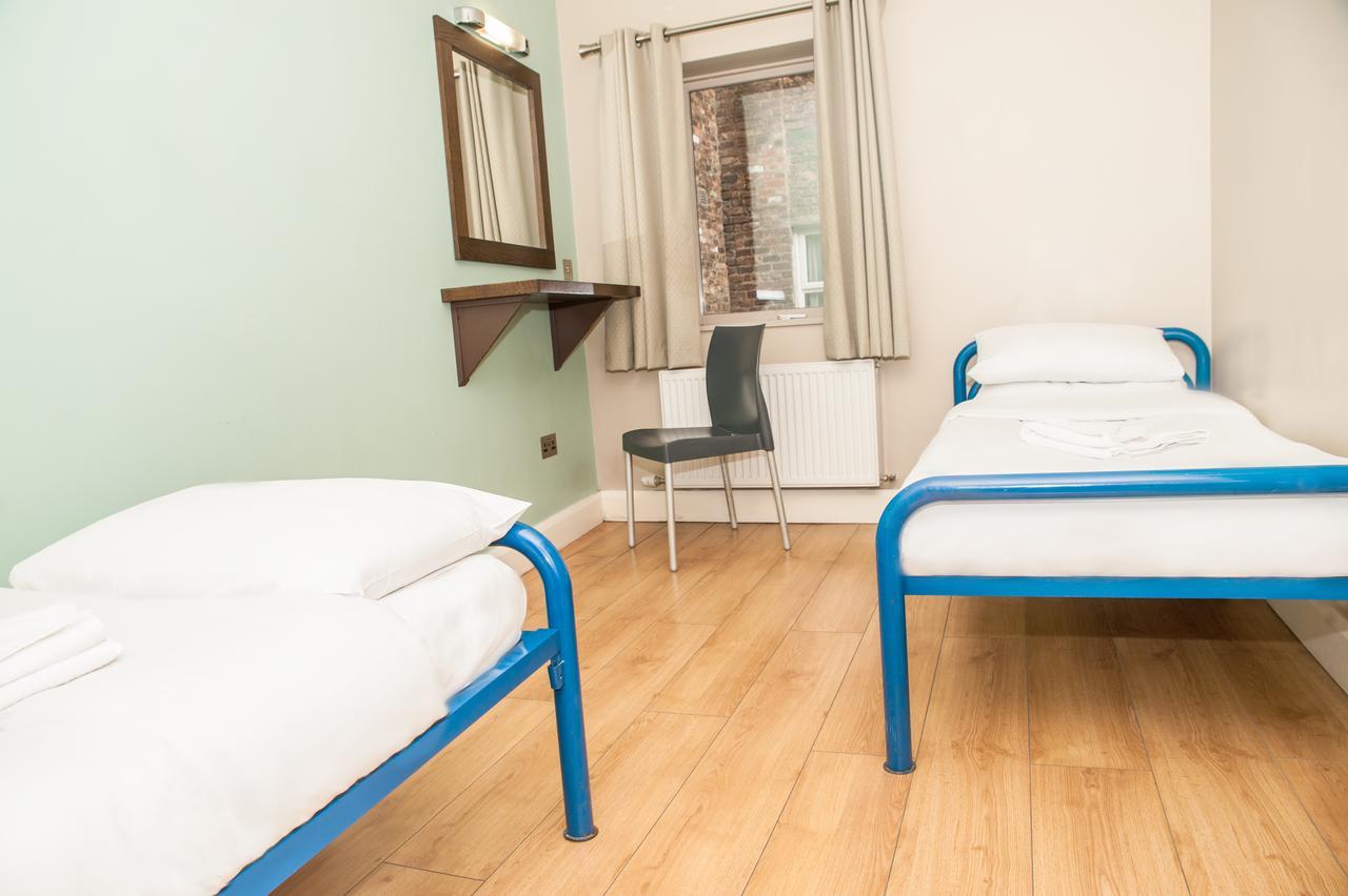 Hostel Isaacs *