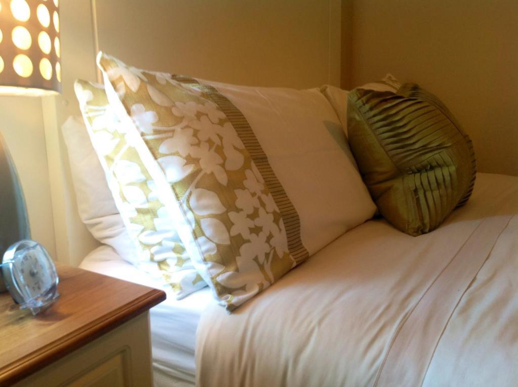 Annandale House Bed & Breakfast