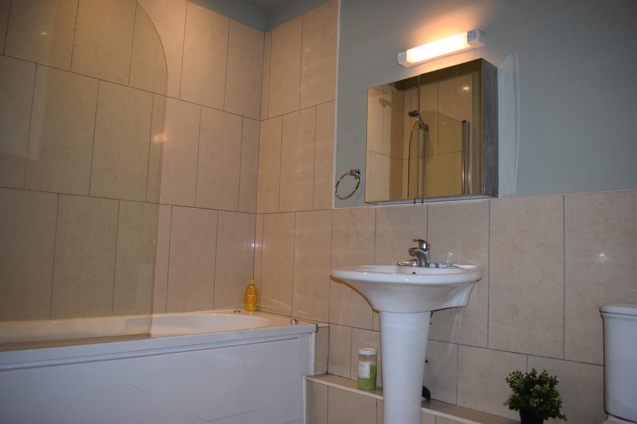 Apartment 1 Bedroom With Balcony In