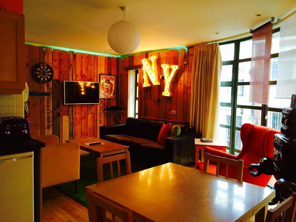 Apartment 1 *