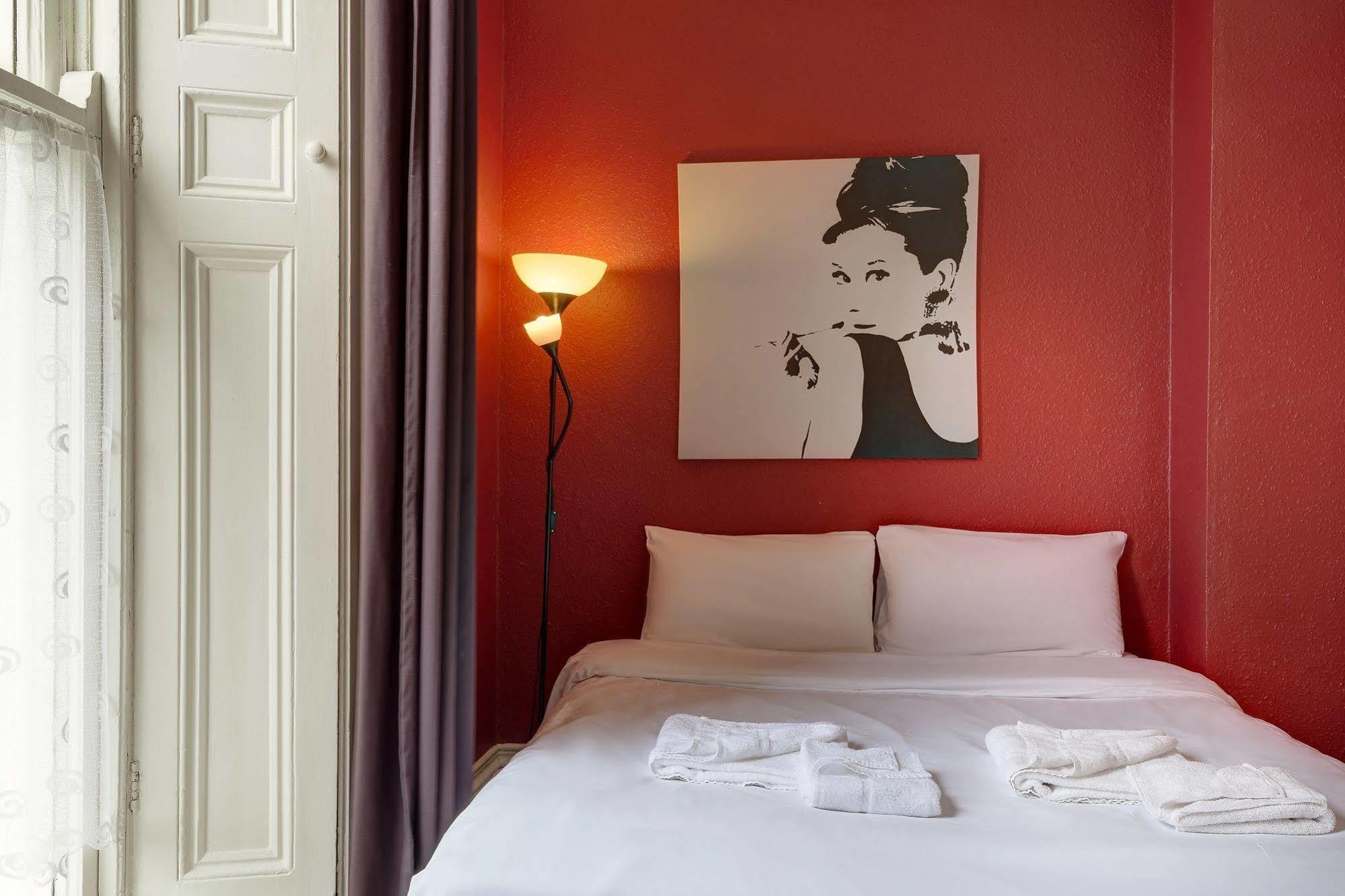The Marilyn Mansion Guest house *