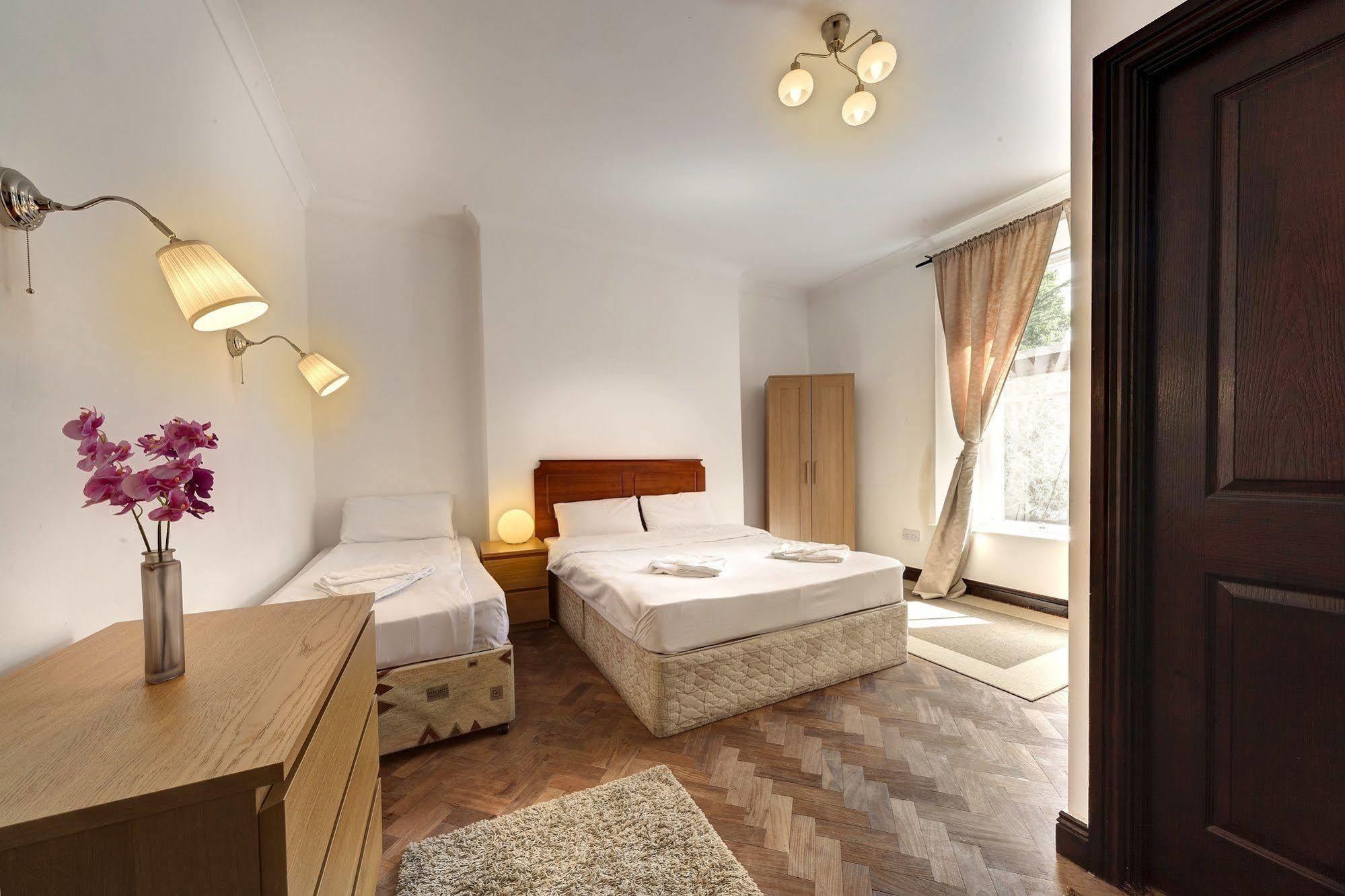 The Marilyn Mansion Guest house *