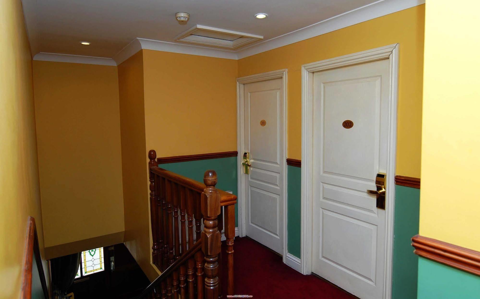 Palmerstown Guest house 3*