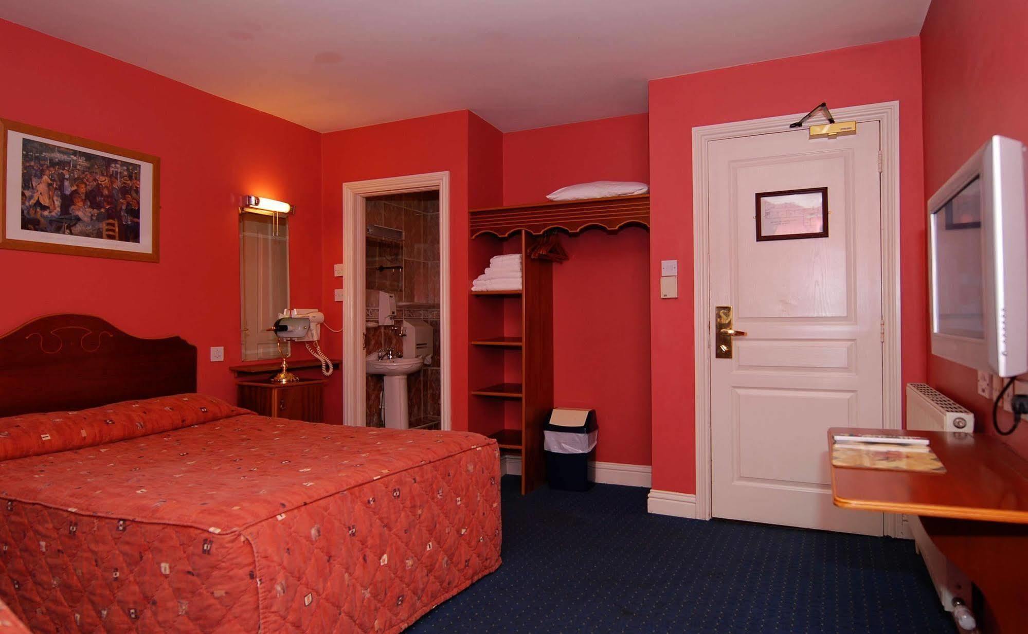 Guest house Palmerstown 3*