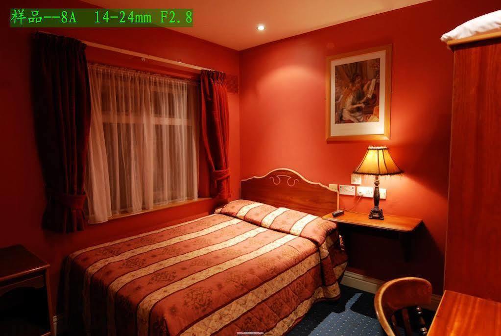 Palmerstown 3*