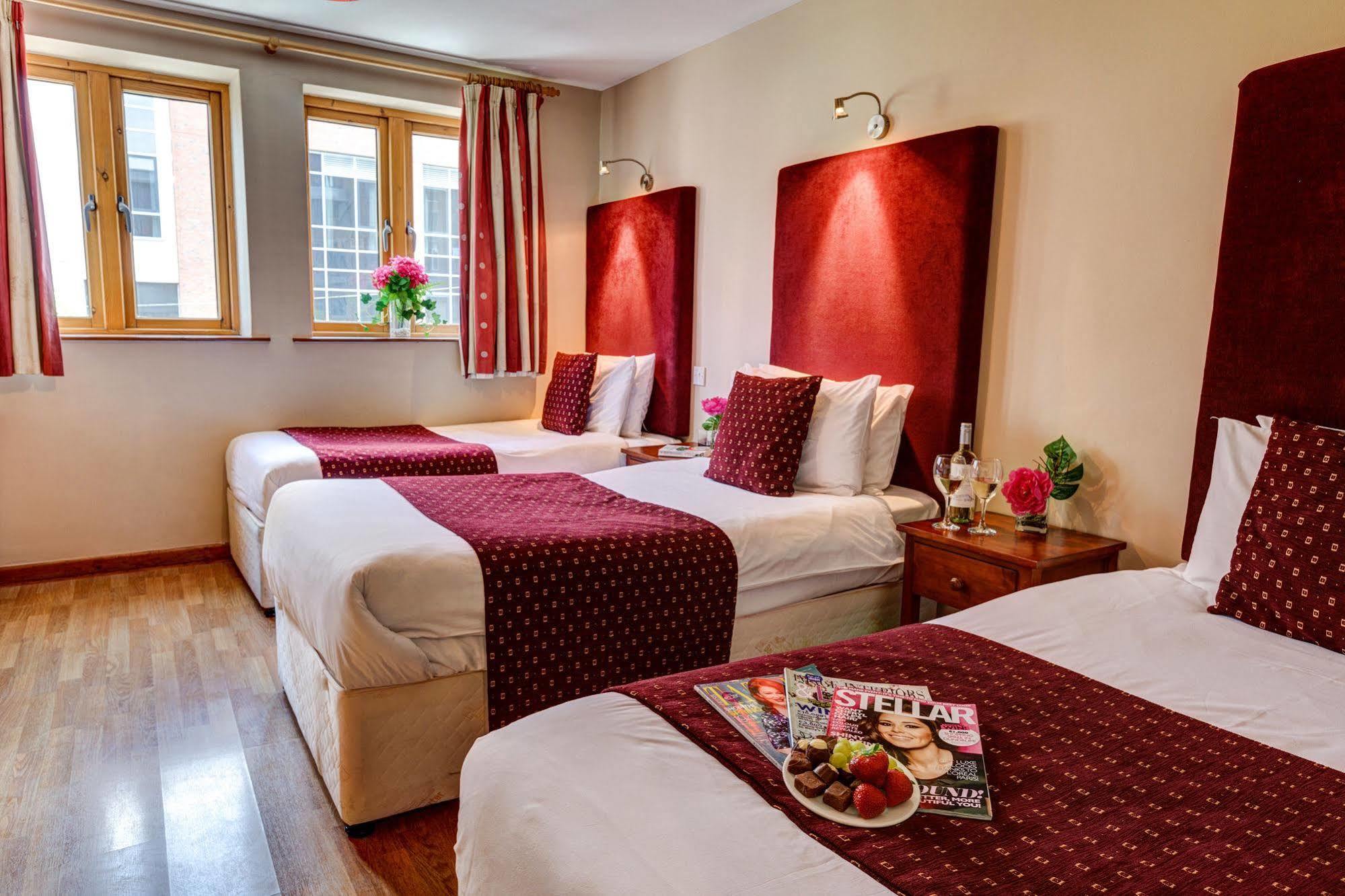 Kingfisher Townhouse 3*