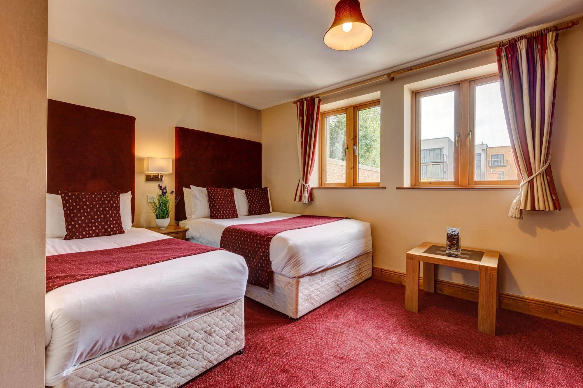 Kingfisher Townhouse 3*