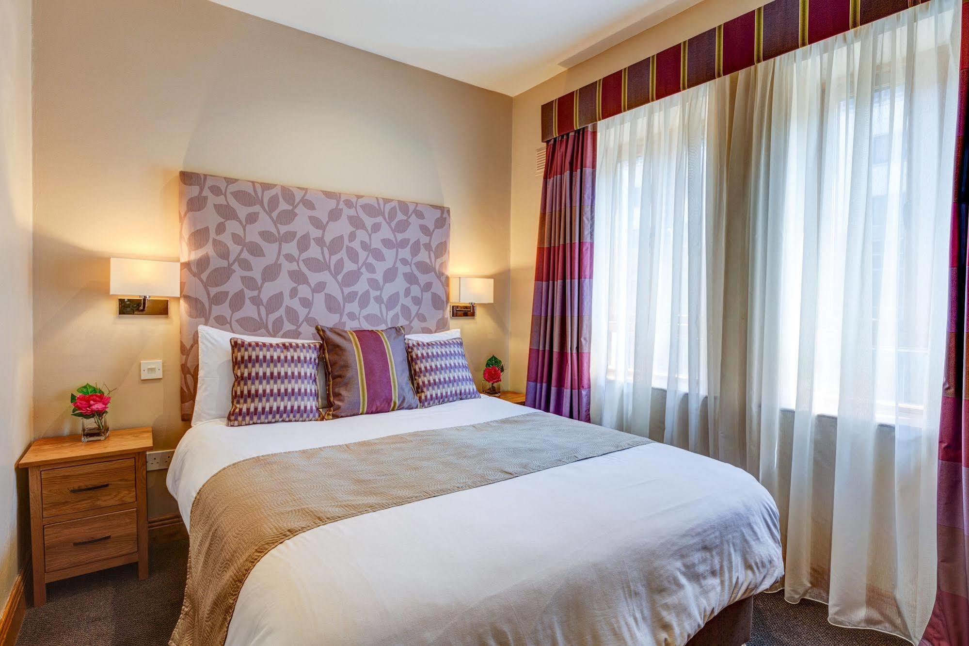 Kingfisher Townhouse 3*