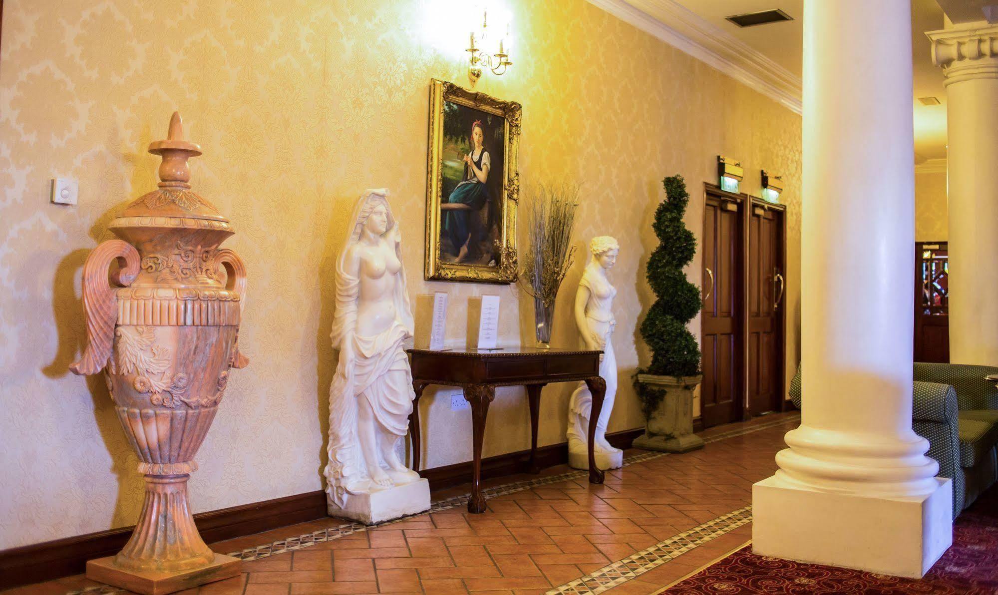 Sheldon Park And Leisure Club Hotel Dublin