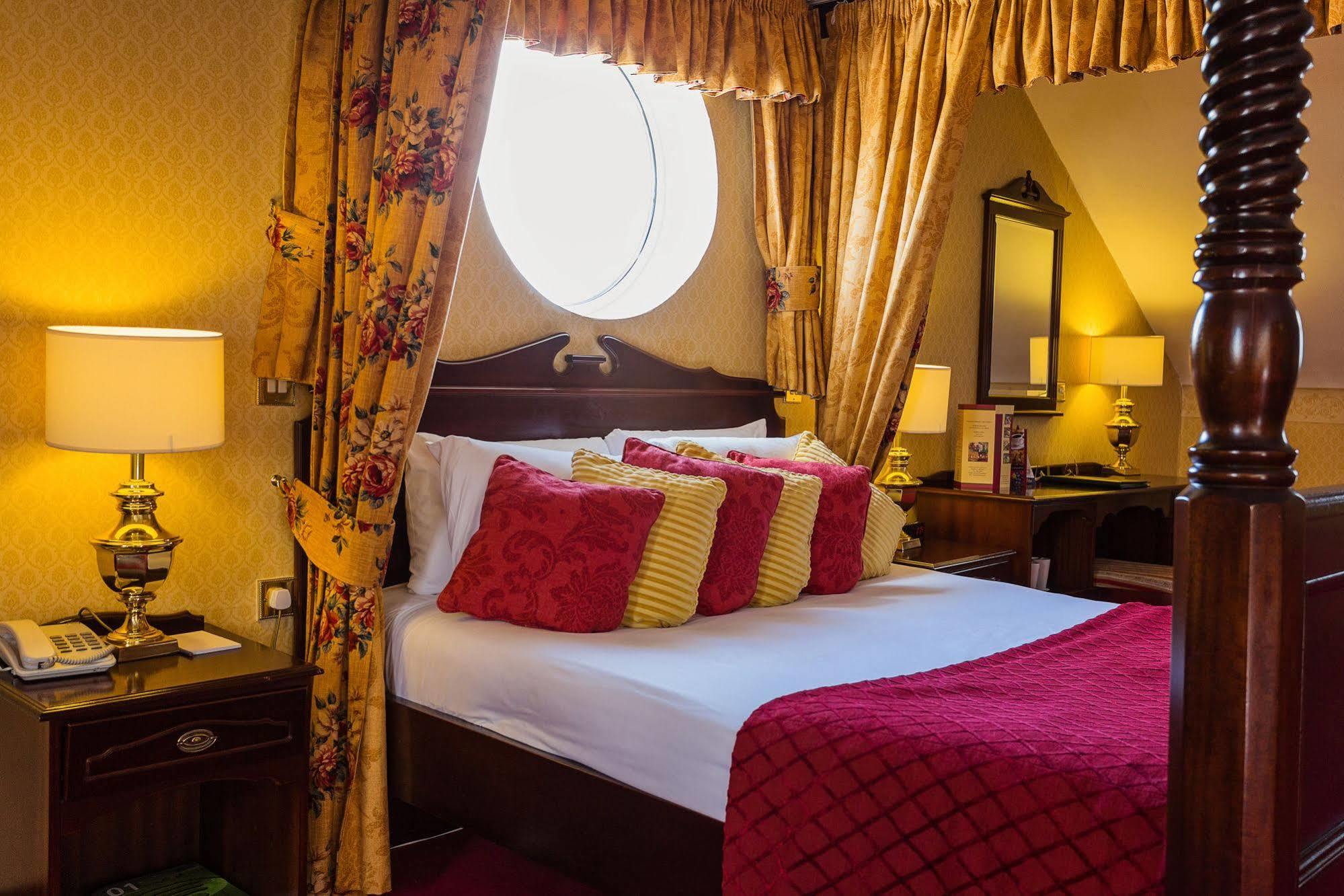 Hotel Sheldon Park And Leisure Club 3*