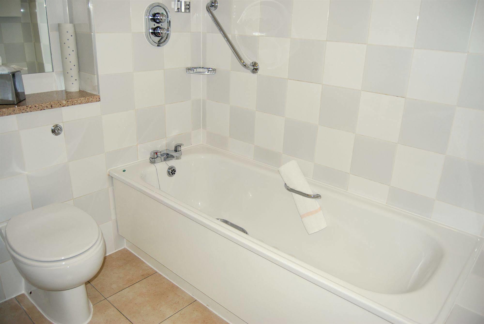 Maldron Parnell Square Hotel 4*