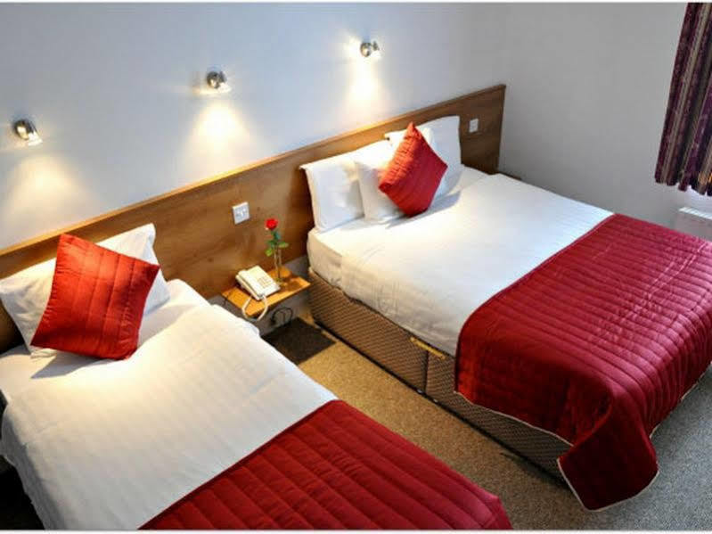 Maple Hotel 2*