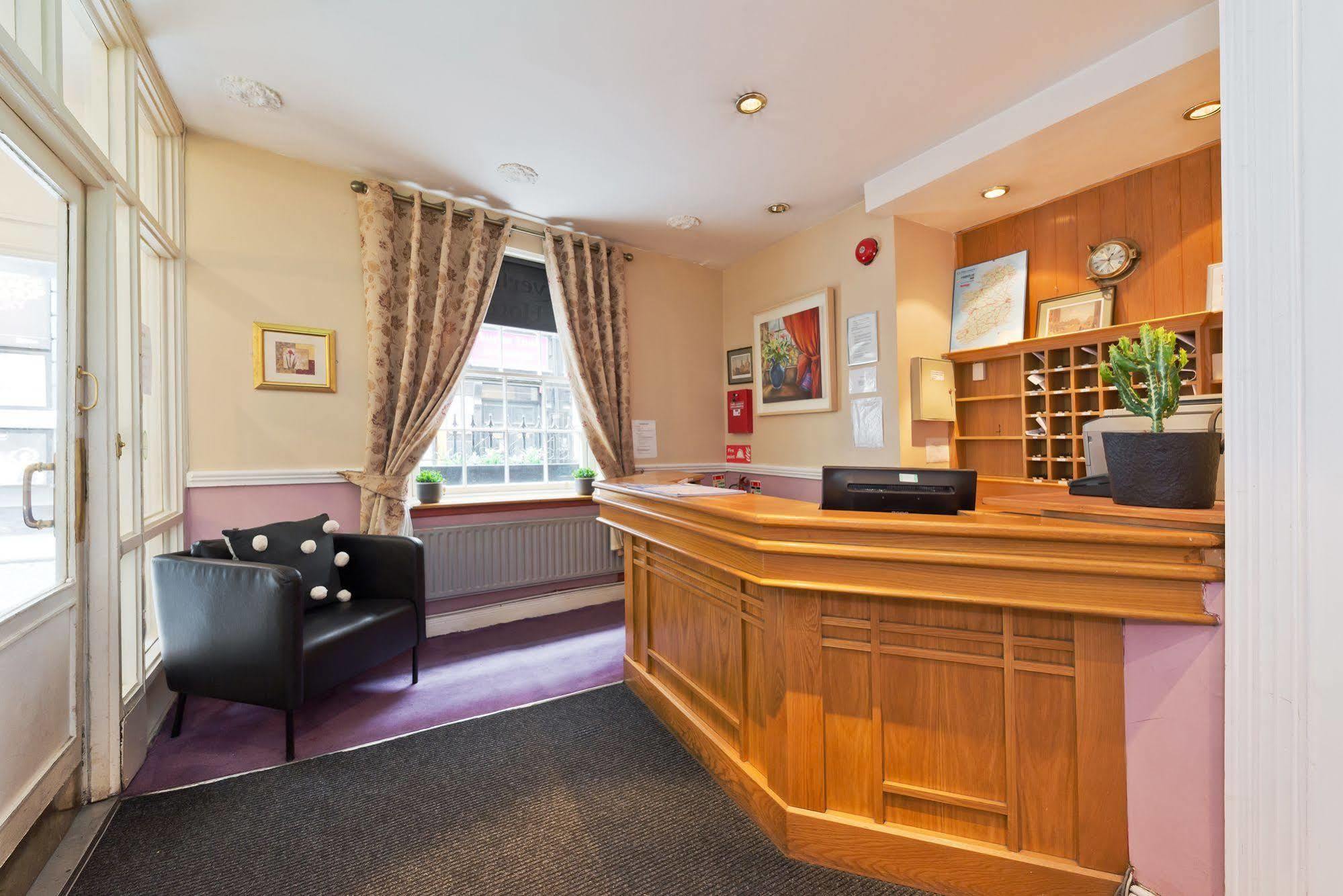 Riverhouse Of Temple Bar Hotel 2*