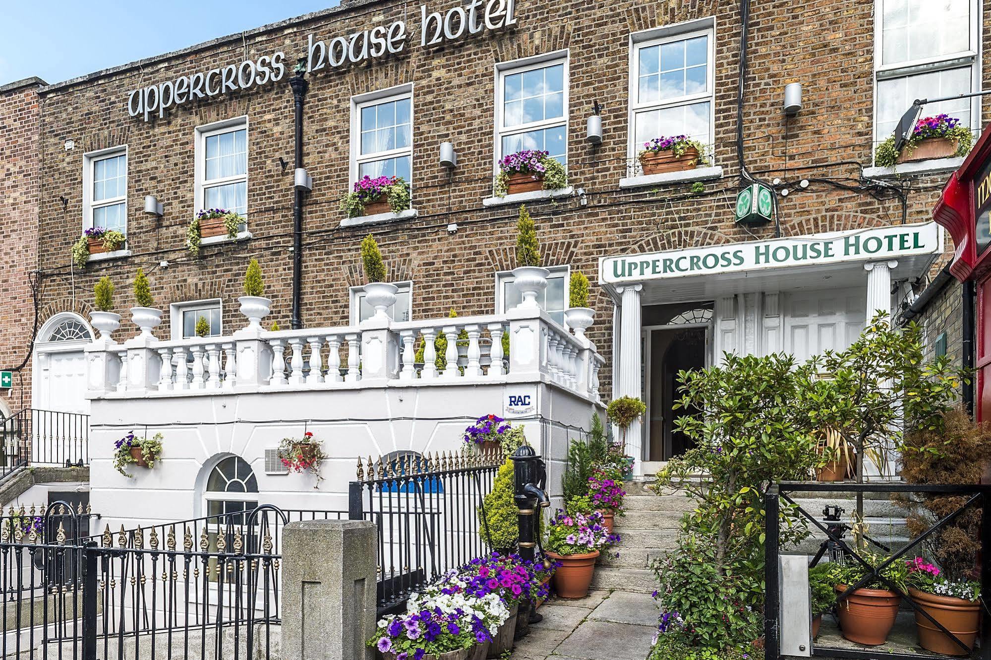 Uppercross House 3*