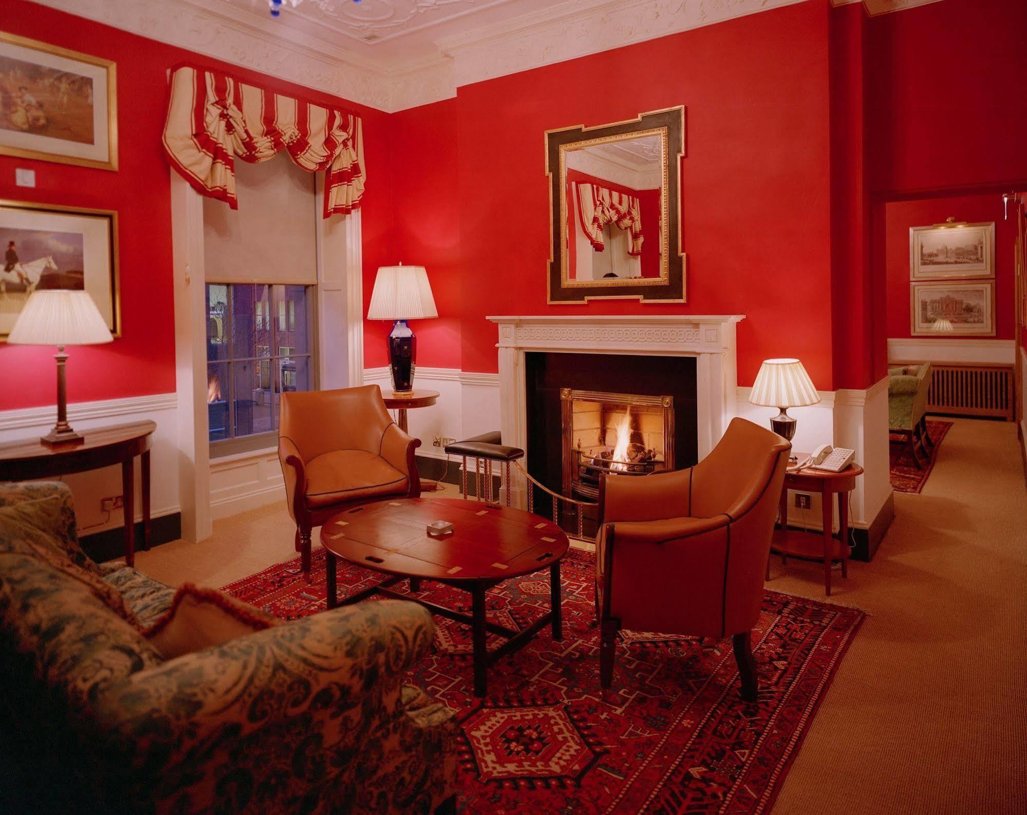 Hotel The 4*