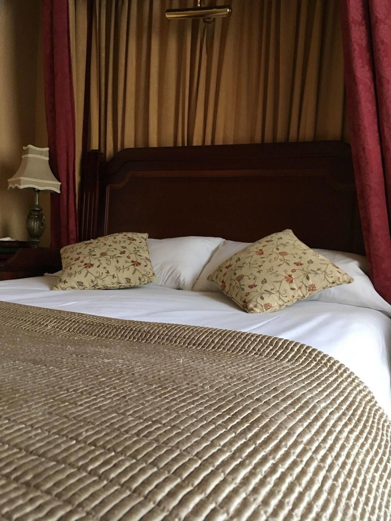 Butlers Townhouse Guest house 4*