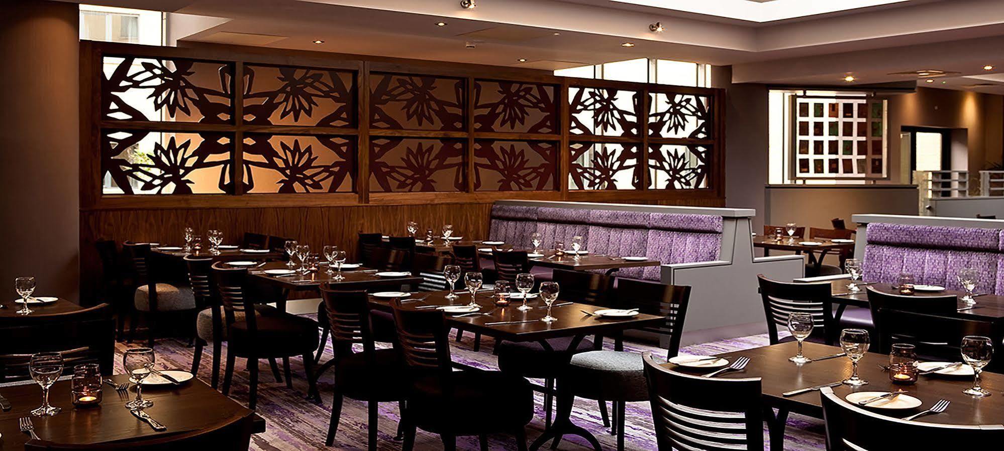 Hotel Leonardo Parnell Street 4*