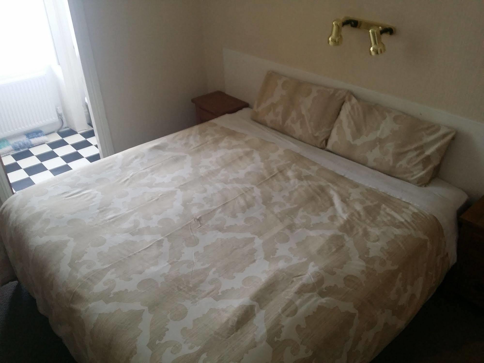 Parkway Guest house 3*