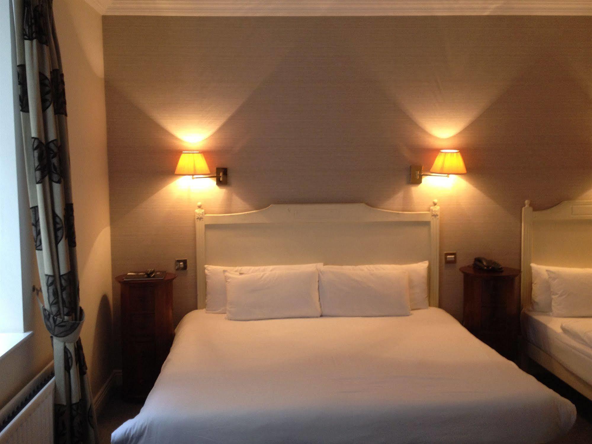 Pembroke Townhouse Guest house 4*