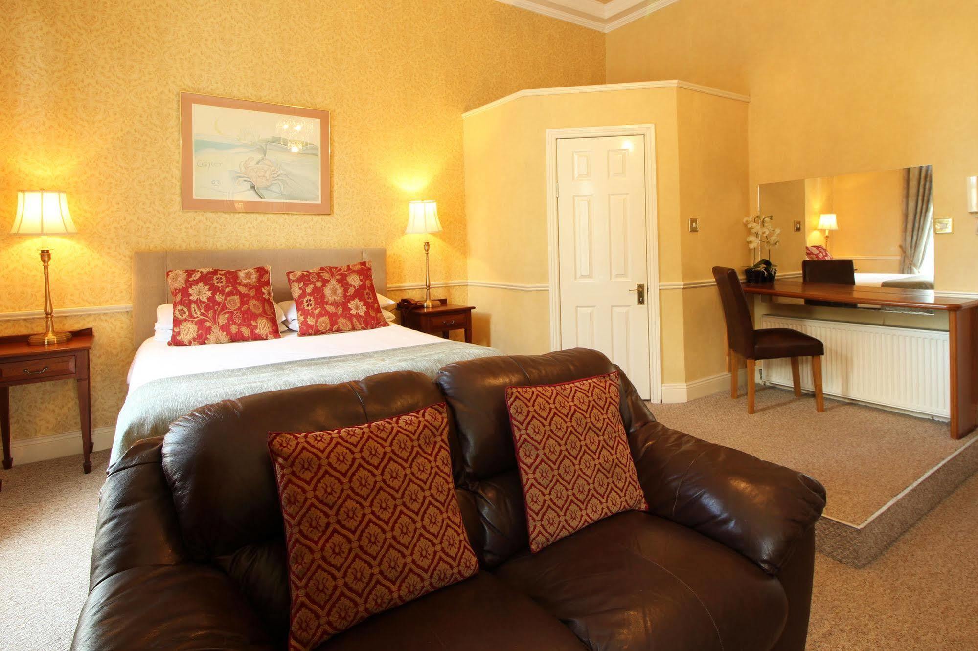 Latchfords Self Catering Apartment *