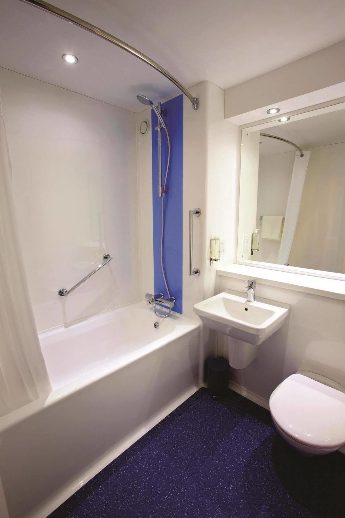 Travelodge Rathmines 3*