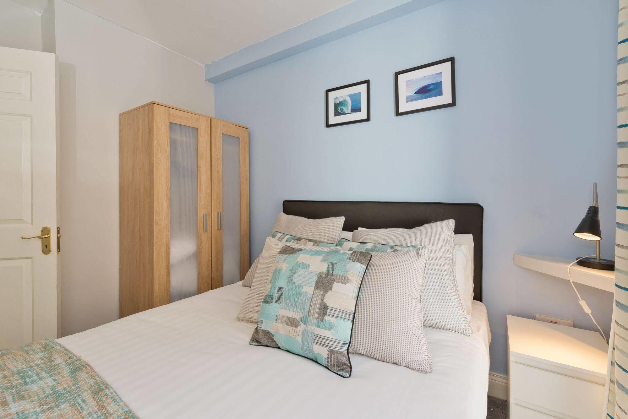 Riverhouse Of Temple Bar Hotel 2*