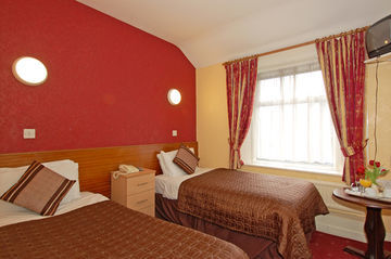 Maple 2* Dublin