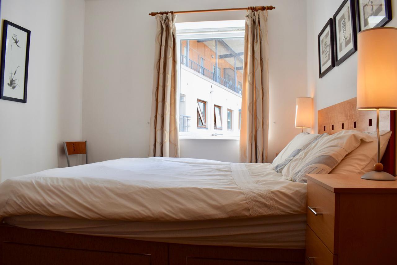 Modern 1 Bedroom Near The River *