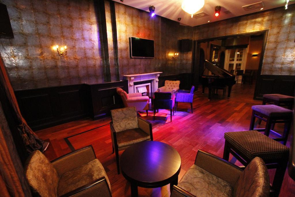 Jackson Court 2*