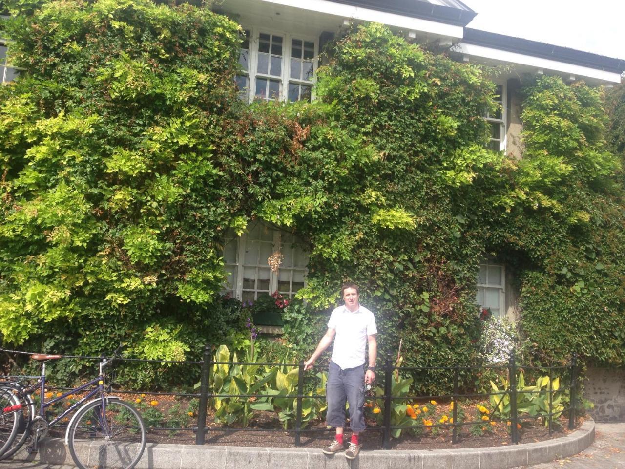 Bed & Breakfast Acara House