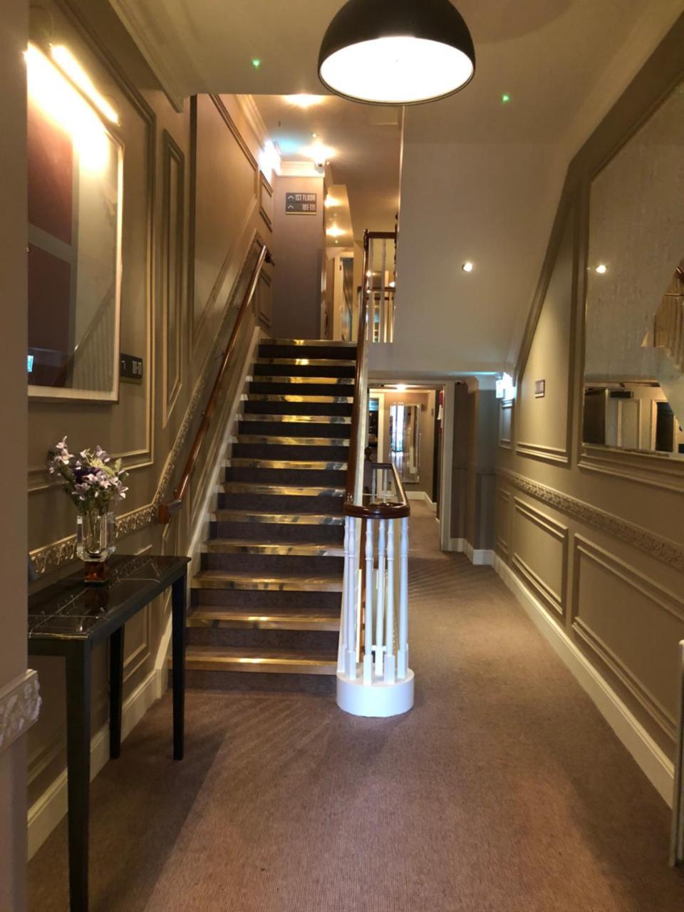 7, Centre Hotel 4*