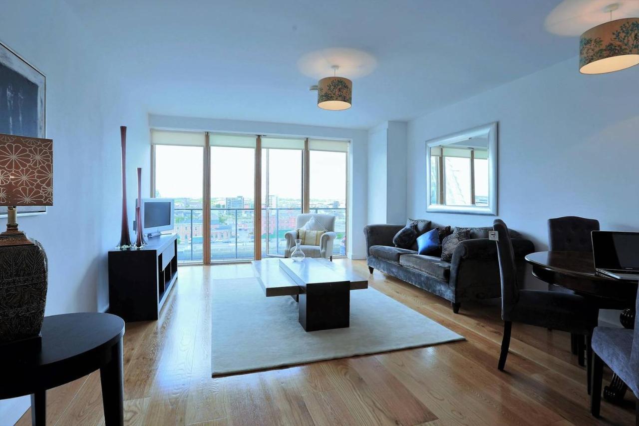Best Location Luxury Penthouse Style Apt. Holiday home *