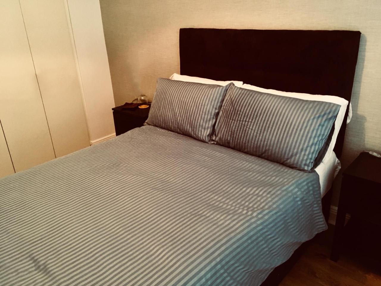 Bed & Breakfast Deluxe Double In Modern Close To Rds & Centre *