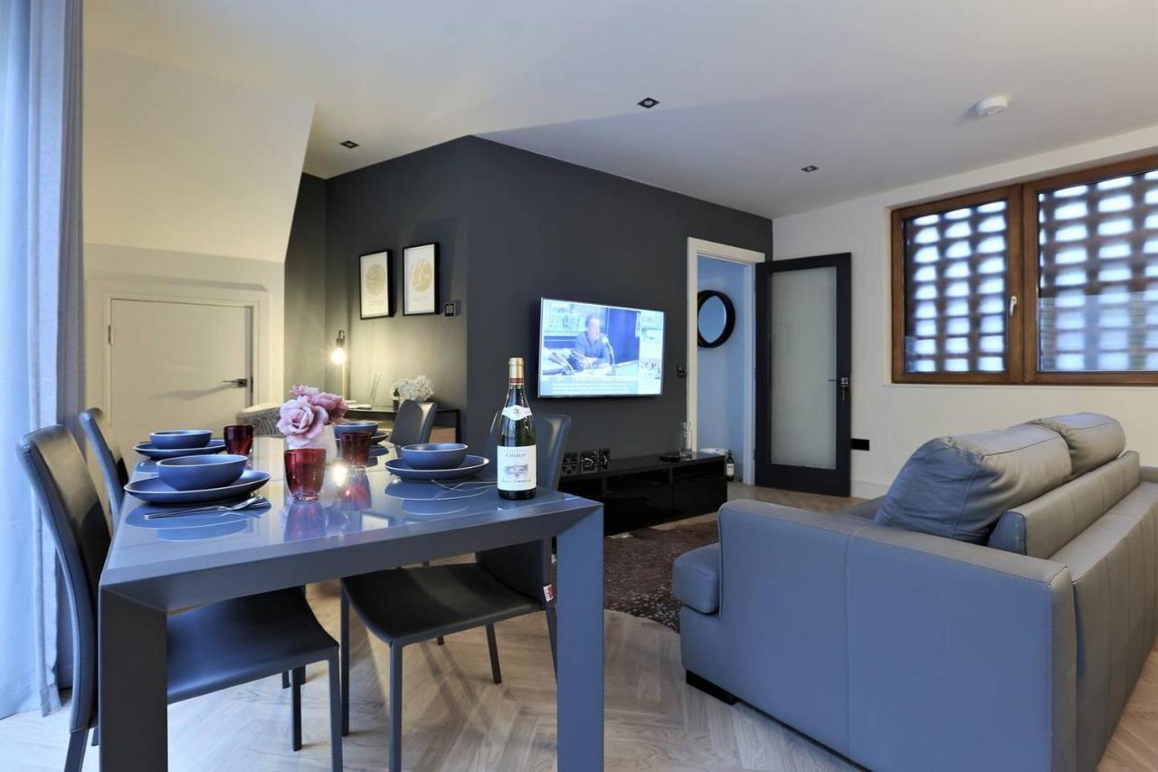 Brand New! Large & Luxurious Mews In 4!