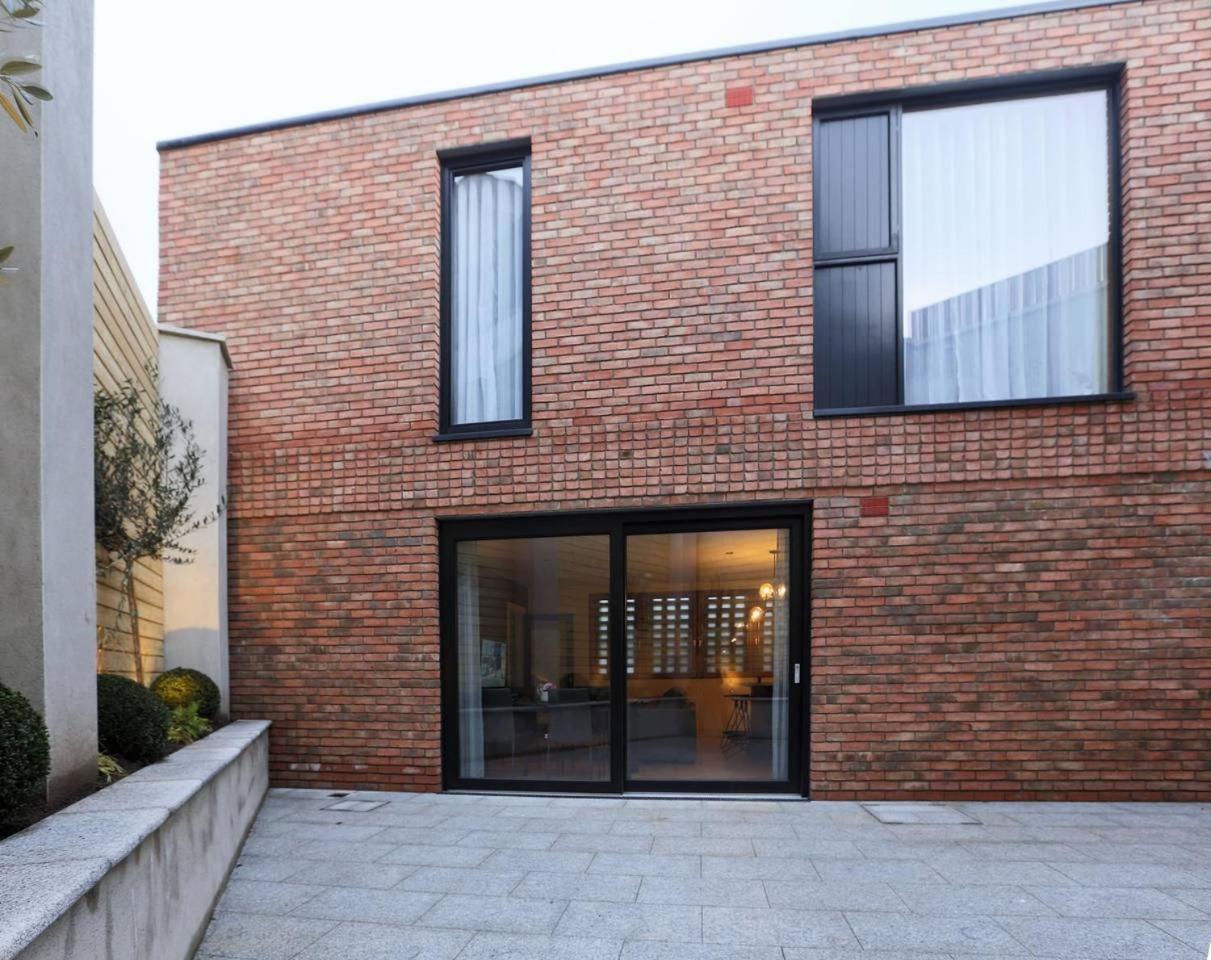 Brand New! Large & Luxurious Mews In 4! Holiday home *