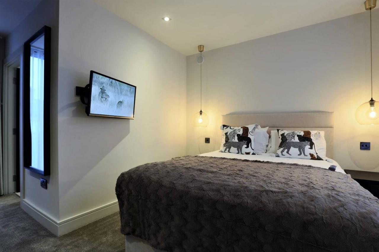 Holiday home Brand New! Large & Luxurious Mews In 4!