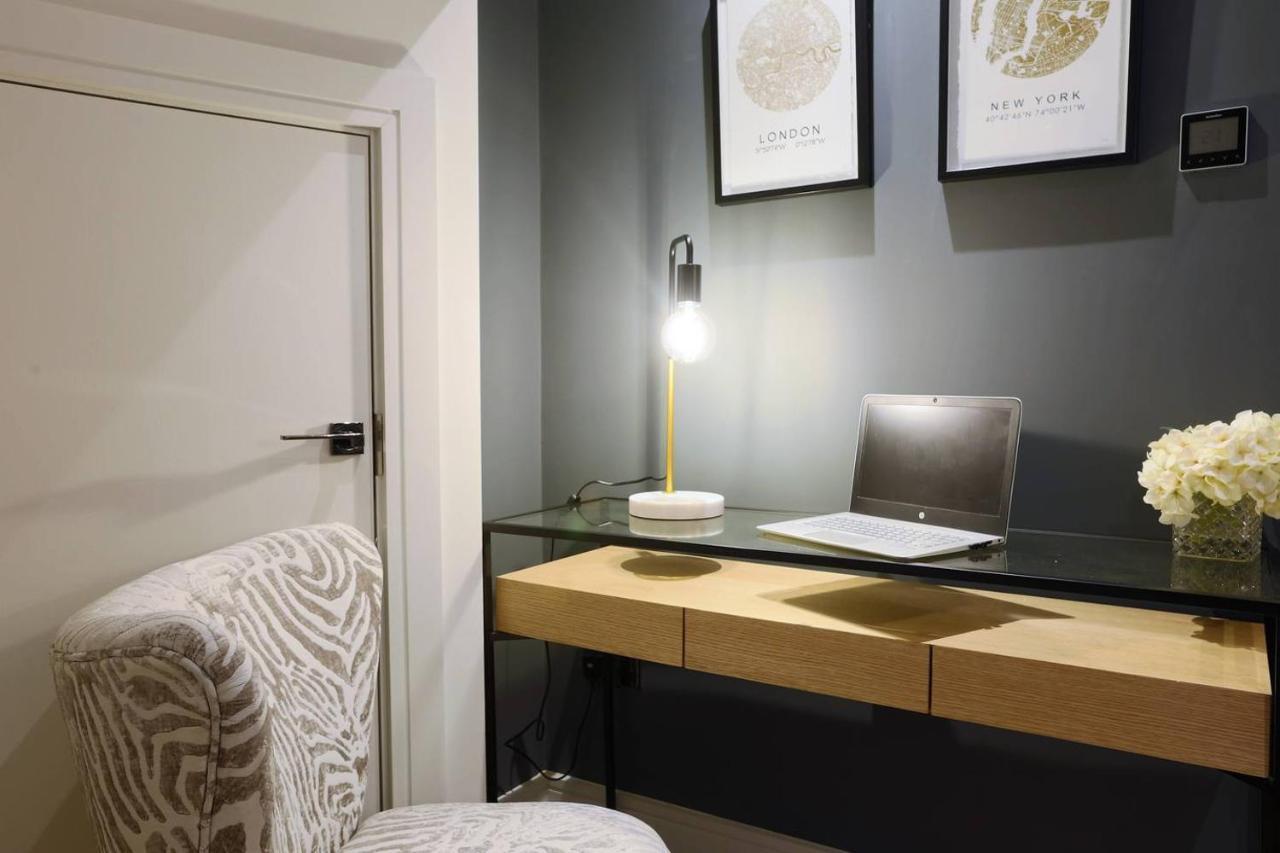 Brand New! Large & Luxurious Mews In 4! *