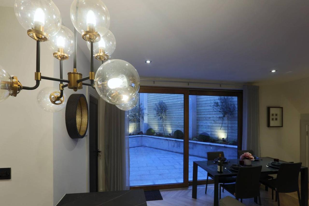 Brand New! Large & Luxurious Mews In 4! * Dublin