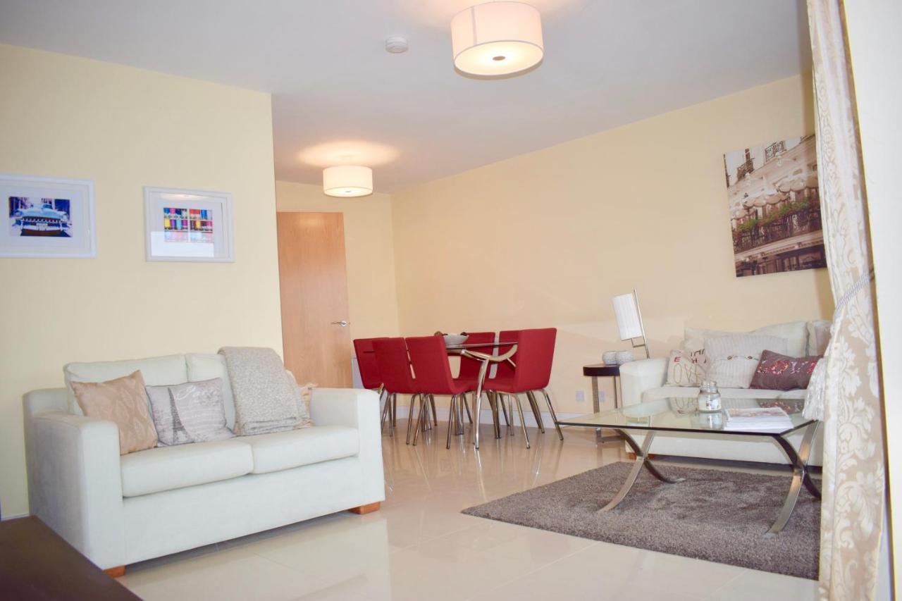 Apartment 2 Bedroom Grand Canal Dock- Breathtaking Liffey Views *