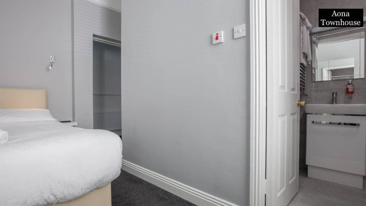 Aona Townhouse Guest house 4*