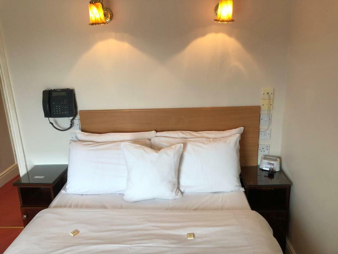 The Leeson Guest house 2*