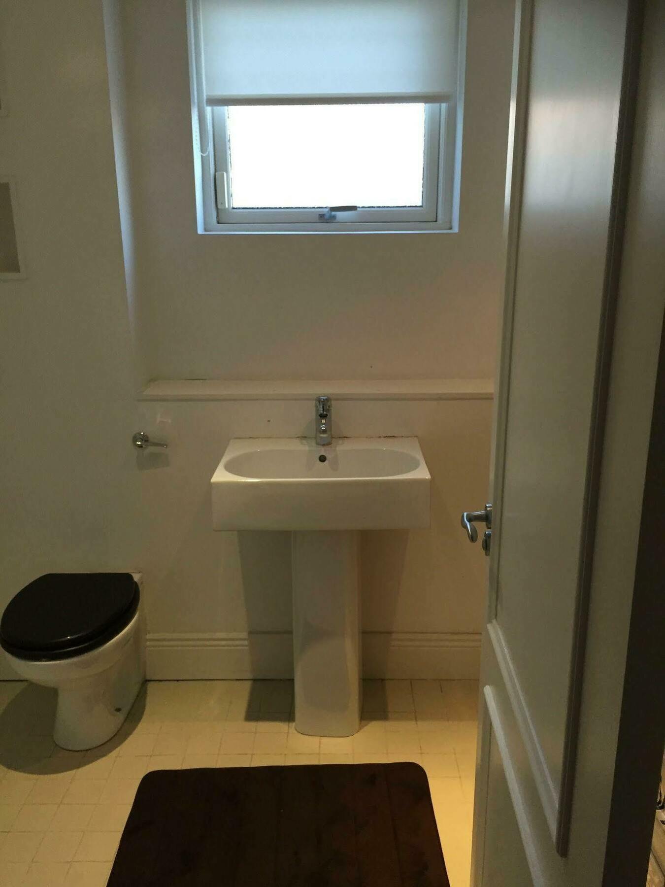 Hotel Montrose House 3*