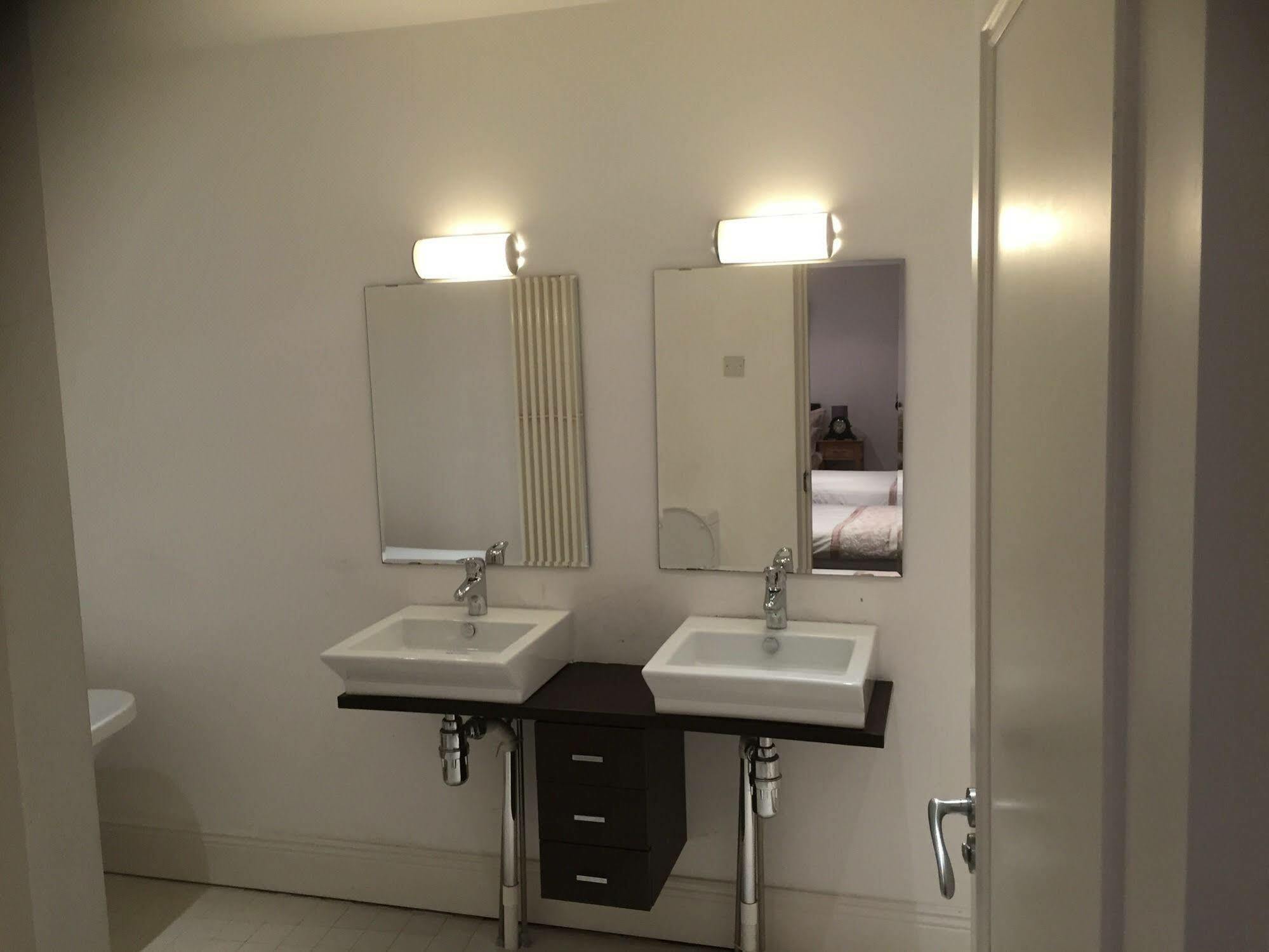 Hotel Montrose House Dublin