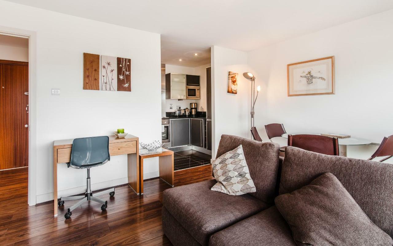 Apartment Grand Canal Square Dublin