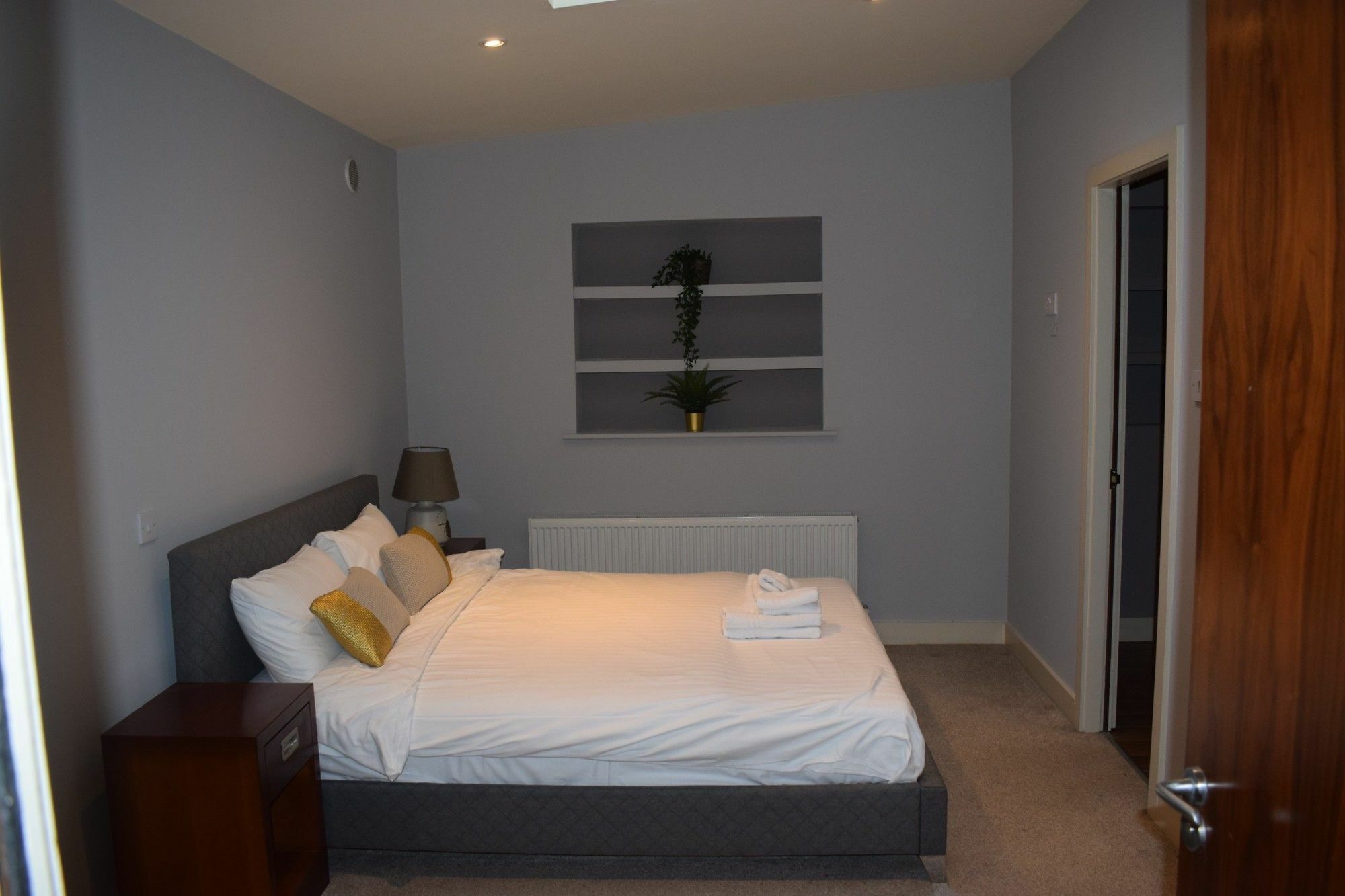1 Bedroom With Balcony In